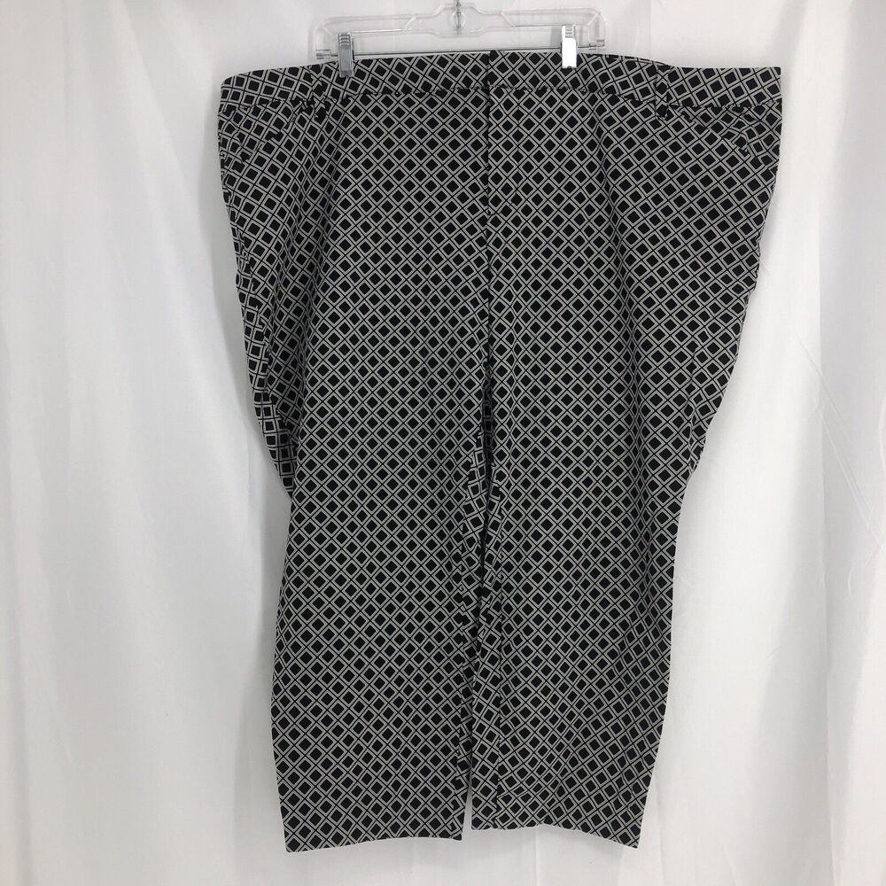 Old Navy Mid Rise Pixie Skinny Women's size 30 Black Chino Pants Geometric